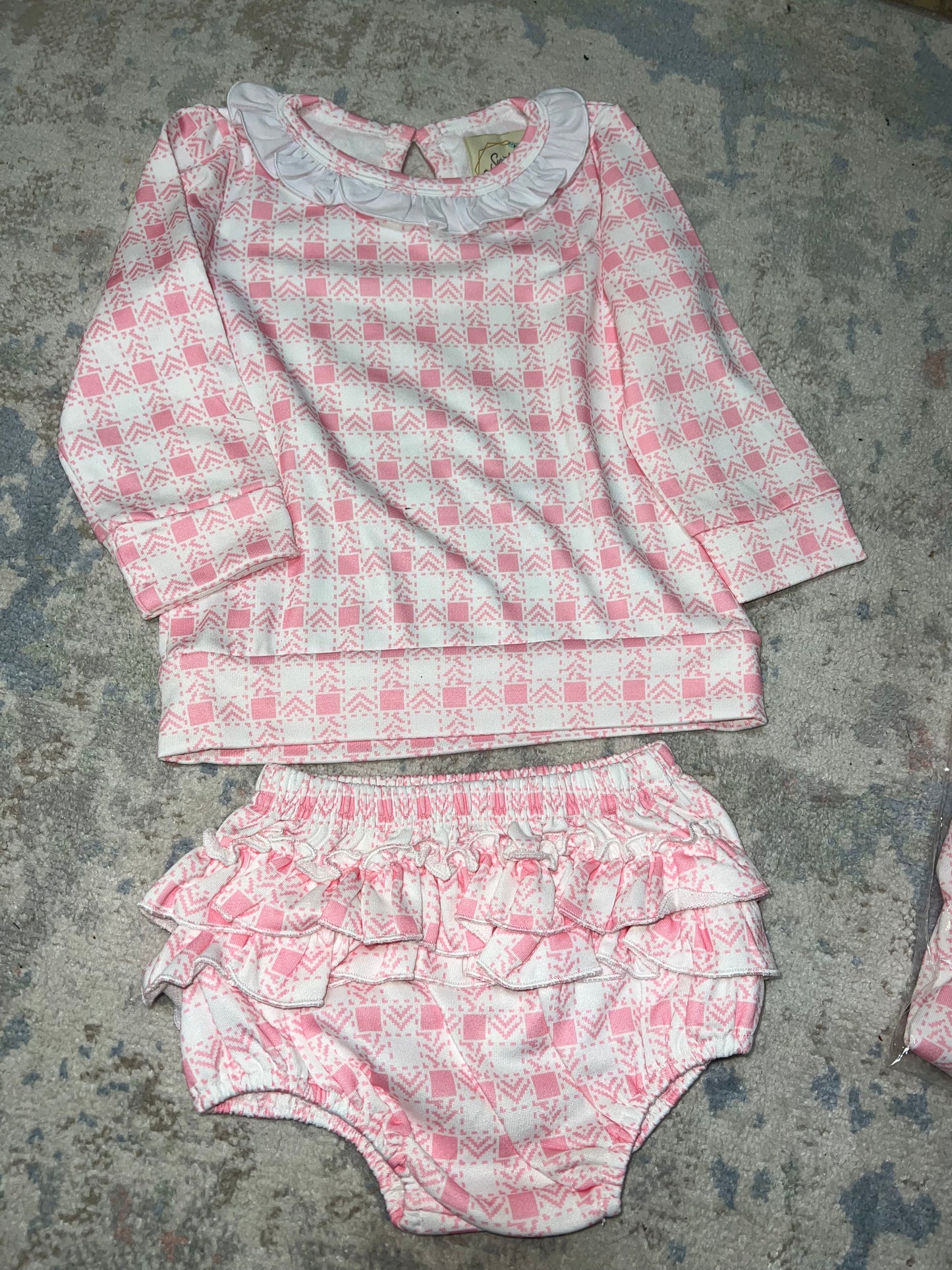 rts-pink gingham diaper set